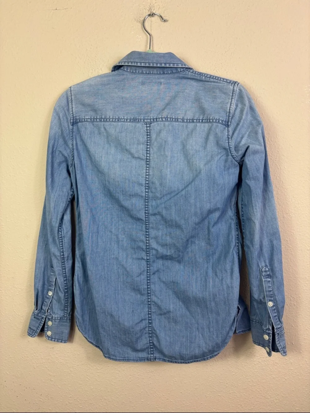 J. Crew Denim Button Down Shirt Long Sleeve 100% cotton size 00